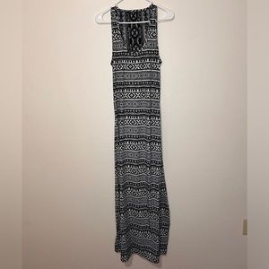 Full length Maxi Dress black and white open back lace tribal print Size M